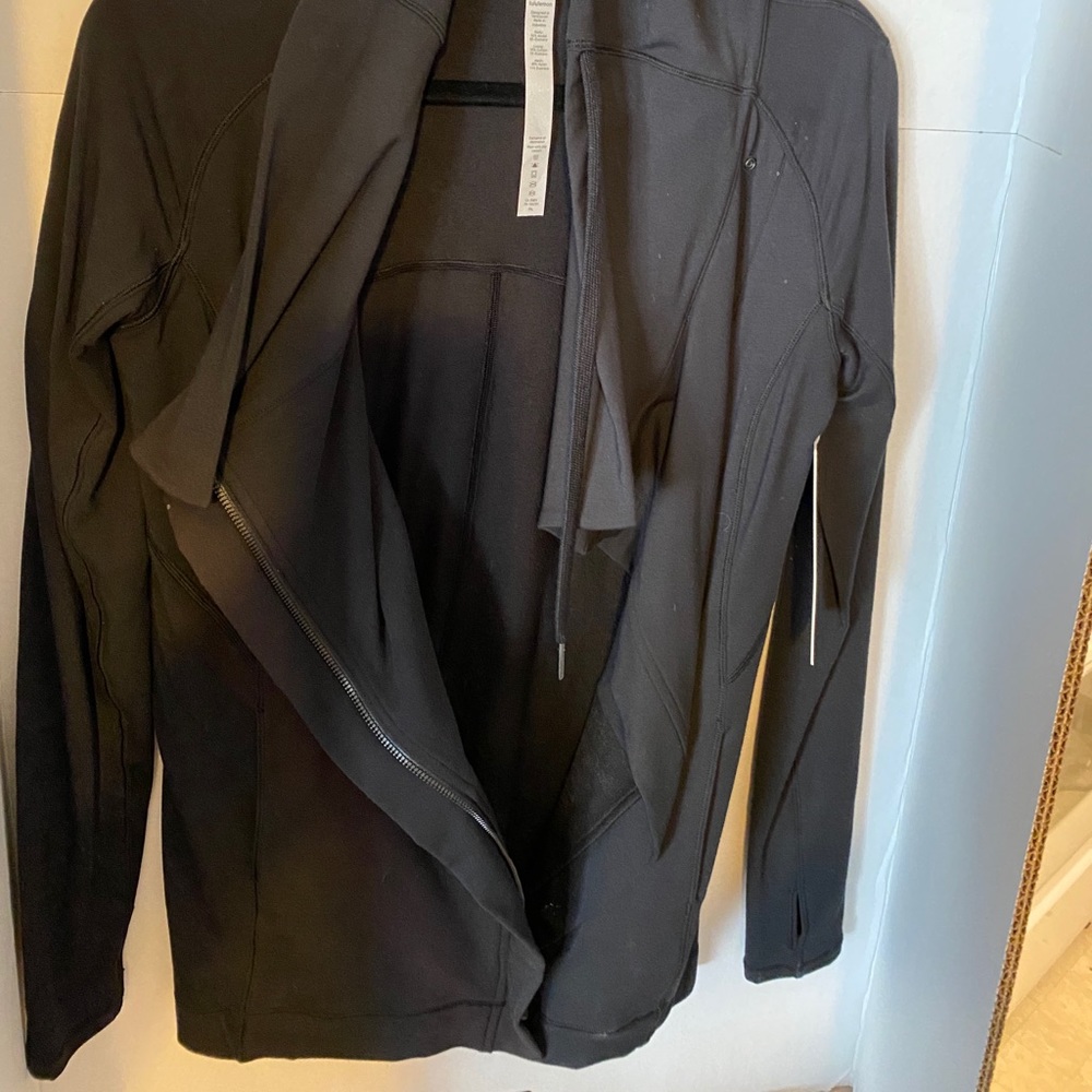 Lululemon Coast easy wrap size 4